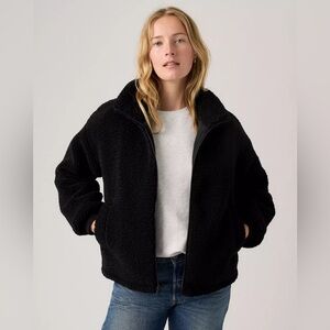 Levi's Women's Sherpa Zip Up Black Teddy Jacket